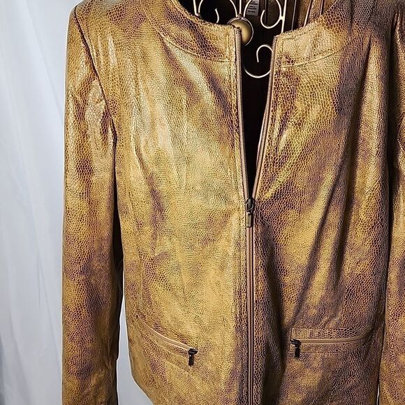 Faux Snakeskin Camel Color Jacket Lightly Weighted Size 16 Pockets - Picture 4 of 5